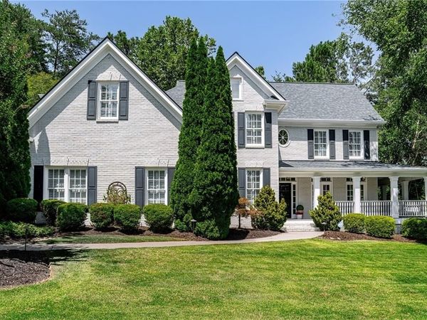 705 Clubside Drive, Roswell, GA 30076