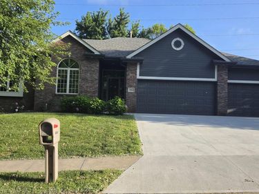 19921 Farnam Street, Omaha, NE 68022
