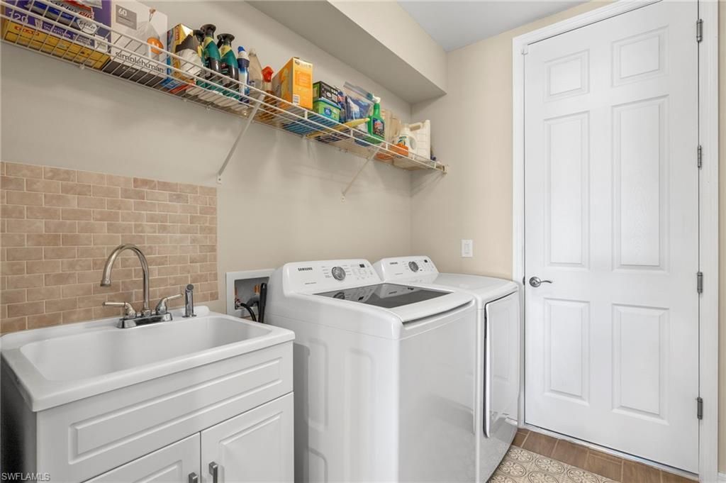 14644 Edgewater Cir, Naples, FL 34114 Photo