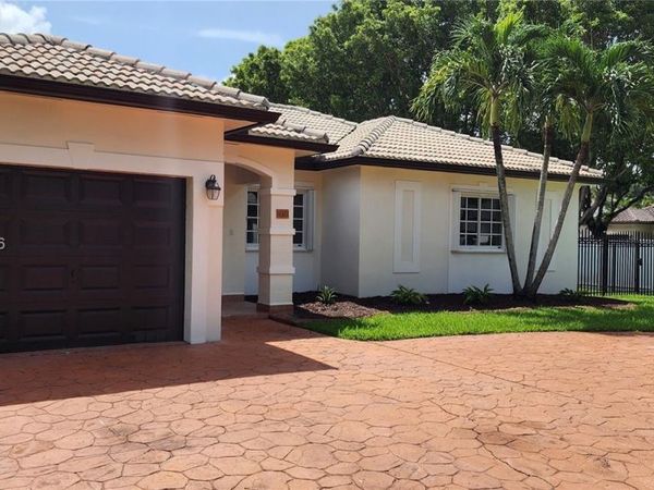 16507 NW 91st Ave , Miami Lakes, FL 33018