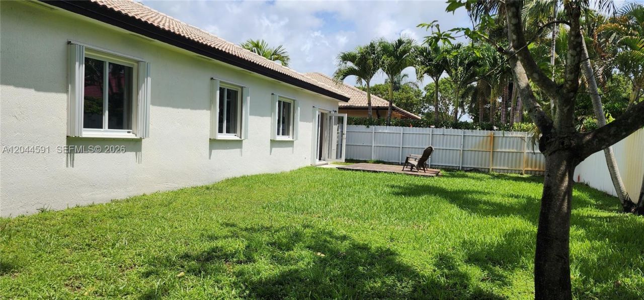 16507 NW 91st Ave , Miami Lakes, FL 33018 Photo