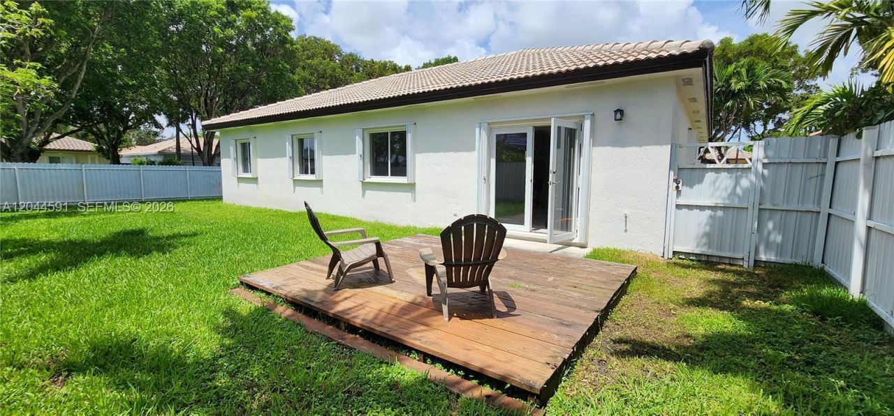 16507 NW 91st Ave , Miami Lakes, FL 33018 Photo
