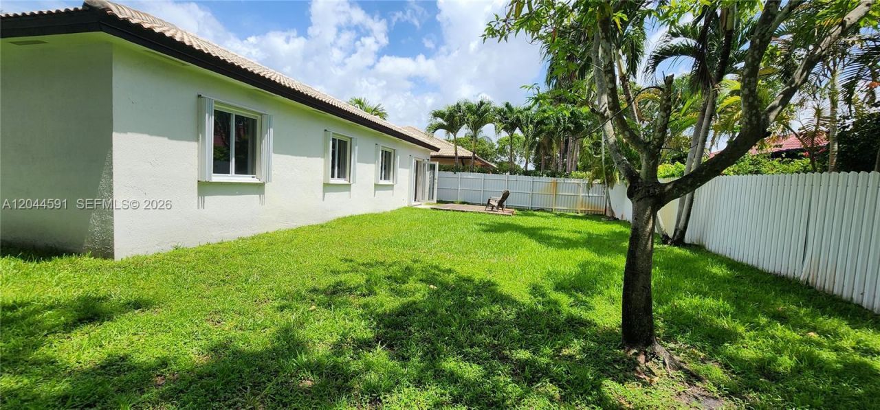 16507 NW 91st Ave , Miami Lakes, FL 33018 Photo
