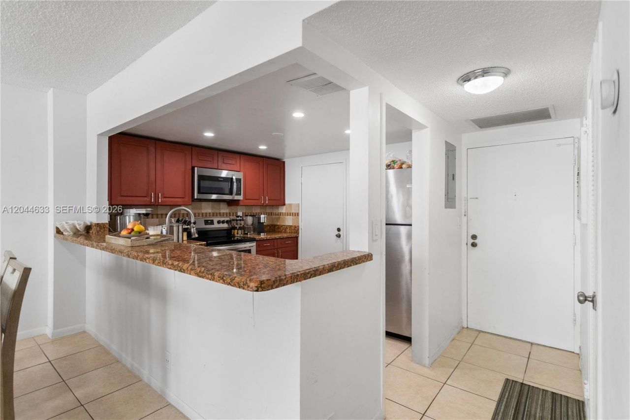 3725 S Ocean Dr , Unit 1117, Hollywood, FL 33019 Photo