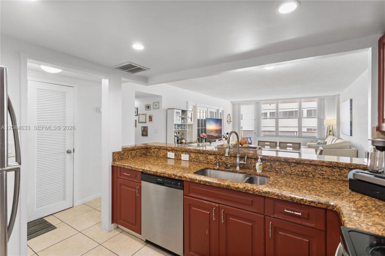 3725 S Ocean Dr , Unit 1117, Hollywood, FL 33019 Photo