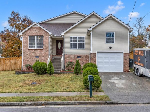 5200 Rockridge Ct, Antioch, TN 37013