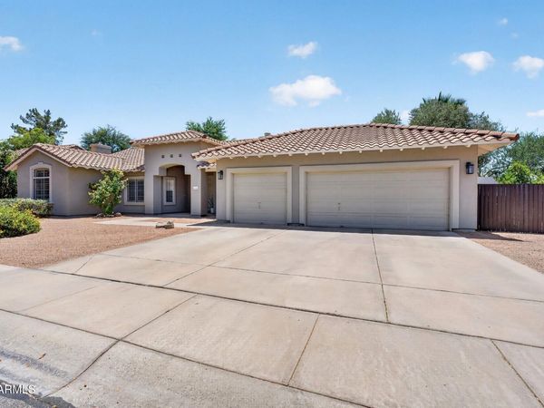 902 N OXFORD Lane, Chandler, AZ 85225