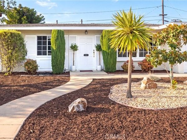 192 Buoy, Costa Mesa, CA 92627
