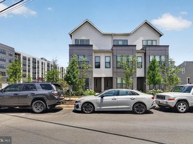 5851 COLUMBIA PIKE , Unit 500, BAILEYS CROSSROADS, VA 22041