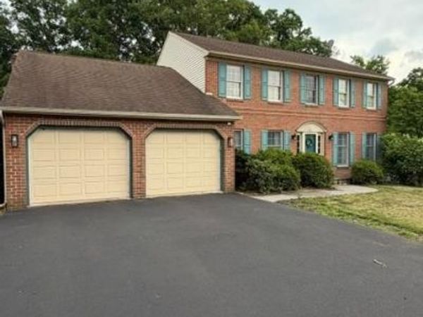 402 RUSSELL AVENUE, DOUGLASSVILLE, PA 19518