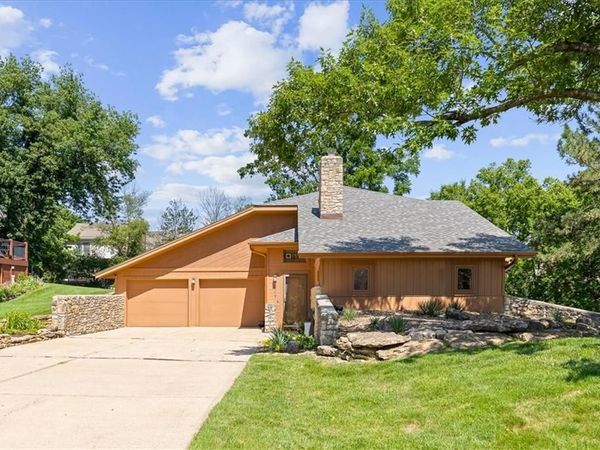 5717 Hauser Street, Shawnee, KS 66216