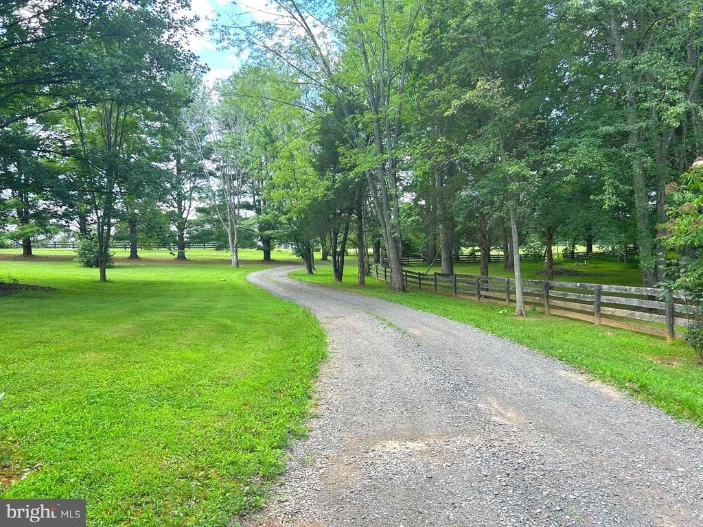 13078 Breezy Knoll Lane , Amissville, VA 20106 Main Photo