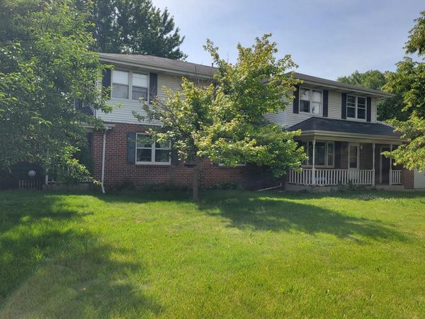 405 Foxmead DRIVE, Unit 715, Waterford, WI 53185