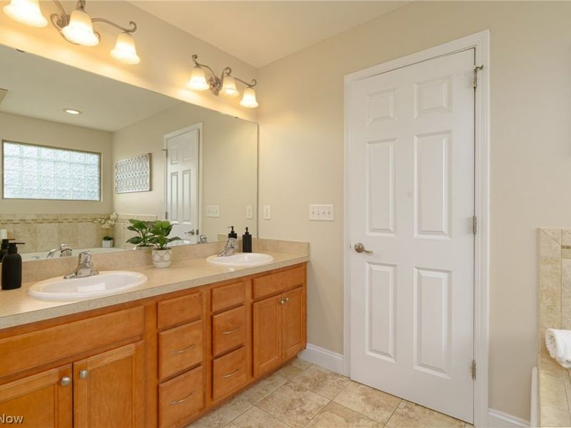 1044 Glendalough Drive, Grafton, OH 44044 Photo 19