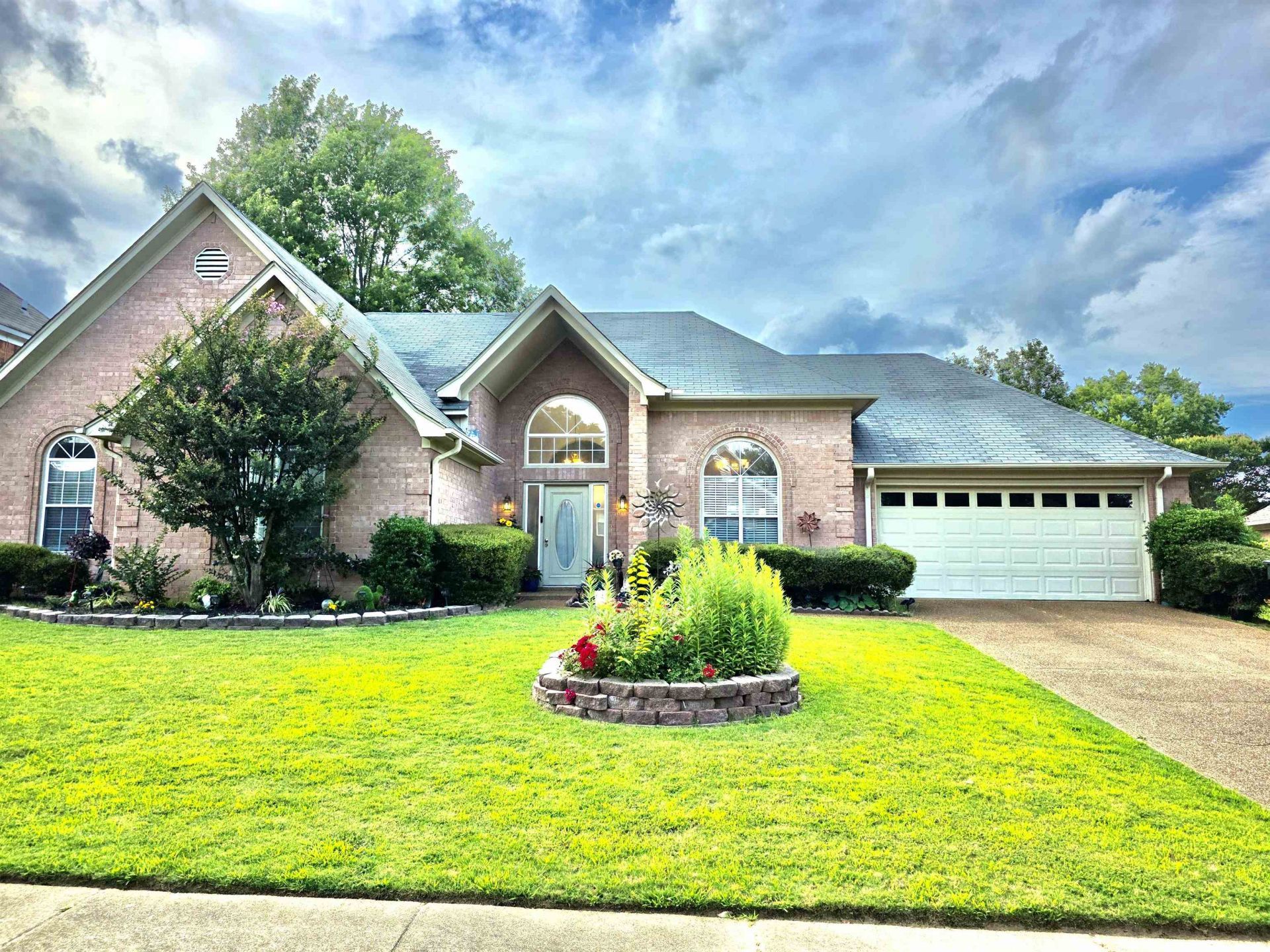 266 Bouldincrest Ave, Collierville, TN 38017 Main Photo