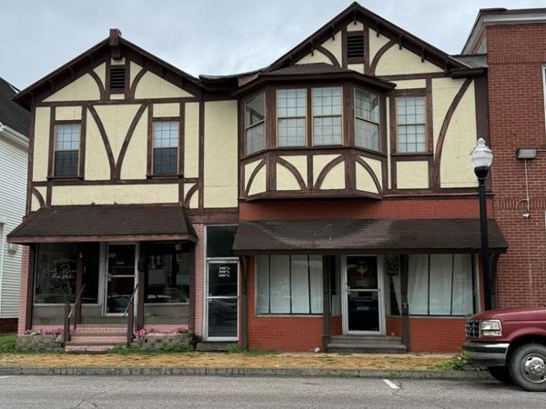 346.5-350 Main, New Martinsville, WV 26155