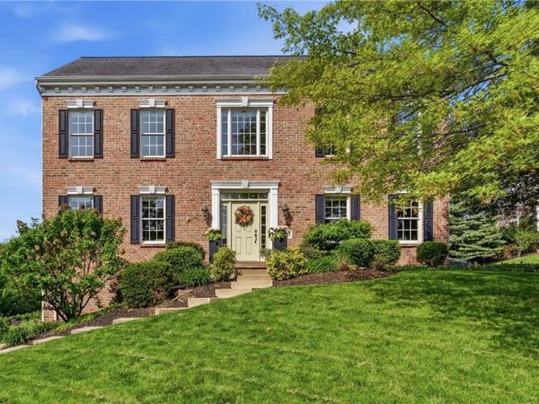 234 Molly Dr , Canonsburg, PA 15317