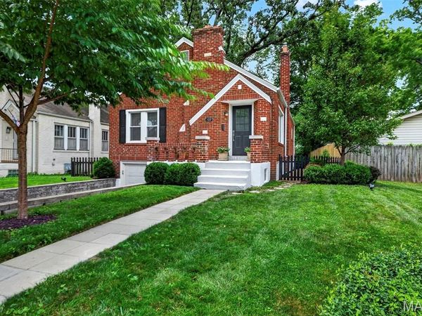 109 Handlan Court, Kirkwood, MO 63122