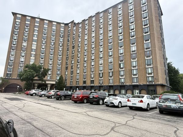 1 Renaissance Place , Unit 304, Palatine, IL 60067