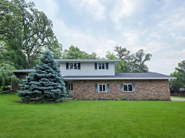 22118 181st Avenue, Manchester, IA 52057