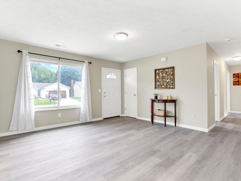 2631 Millrace Drive, Columbus, OH 43207 Photo 6