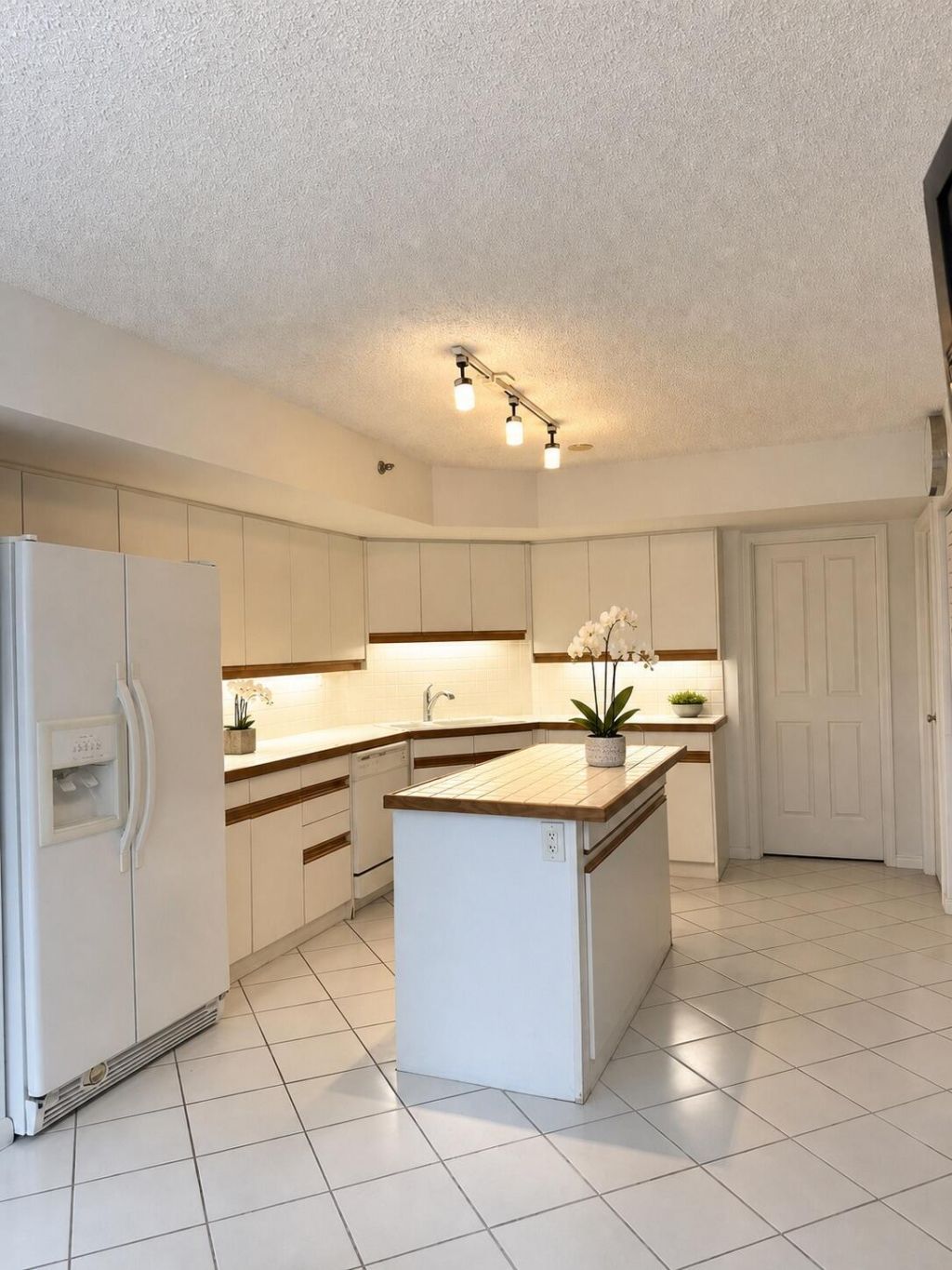 7567 Imperial Drive, Unit 202, Boca Raton, FL 33433 Photo