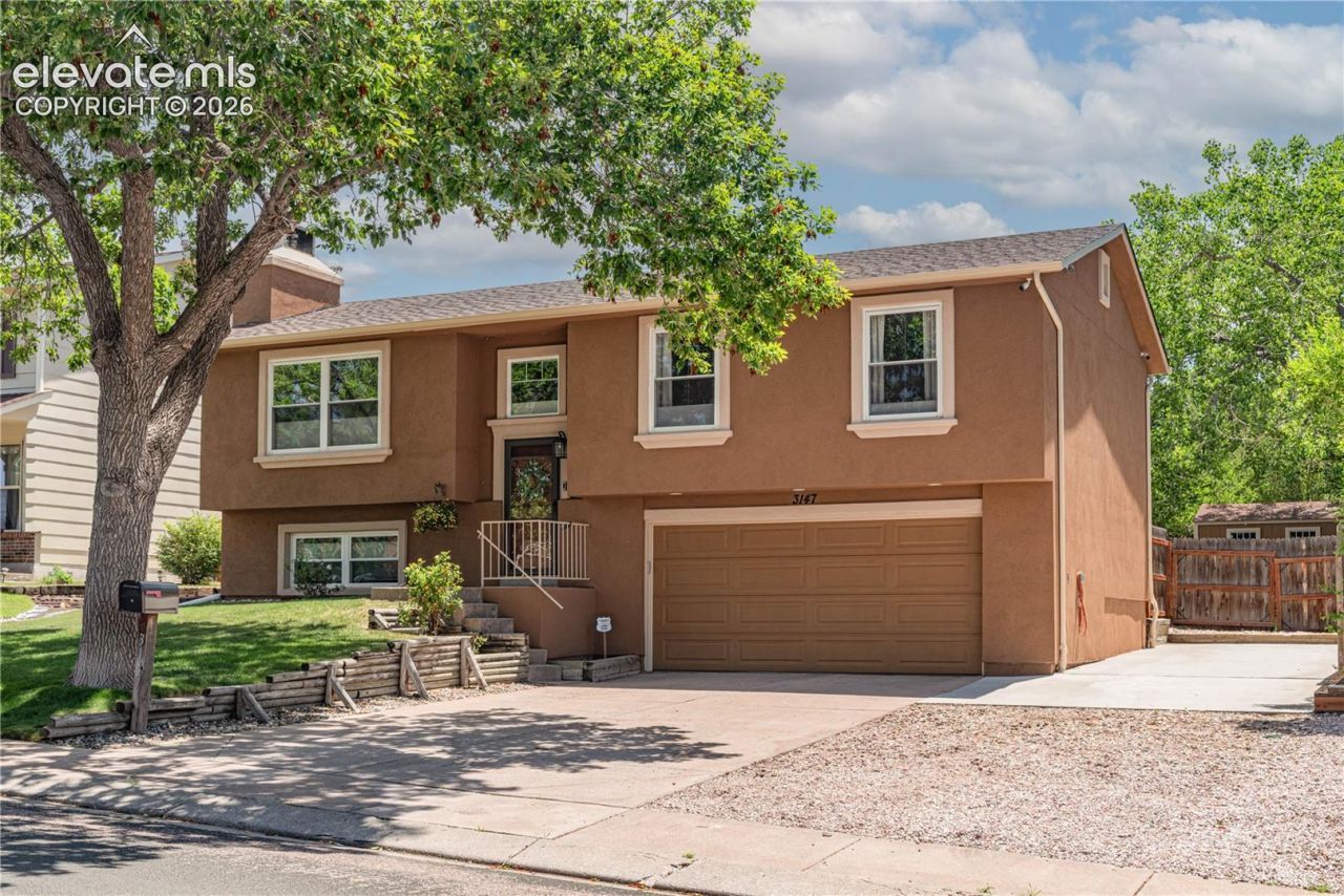 3147 Maverick Drive, Colorado Springs, CO 80918 Main Photo