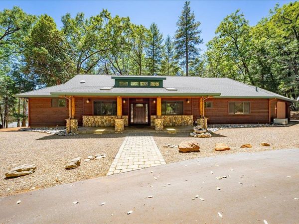 5109 Crestline Dr, Foresthill, CA 95631