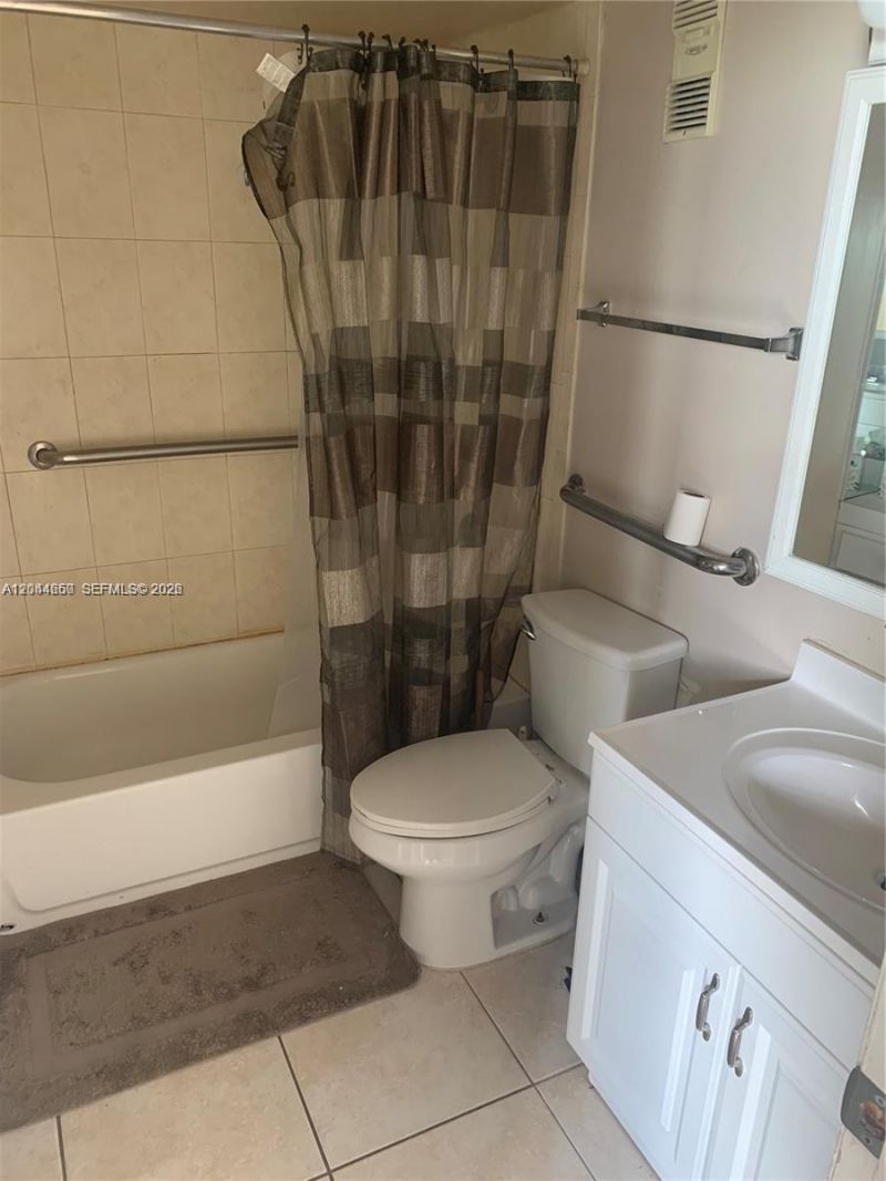 Please Call For Address, Unit 1111, Hialeah, FL 33012 Photo