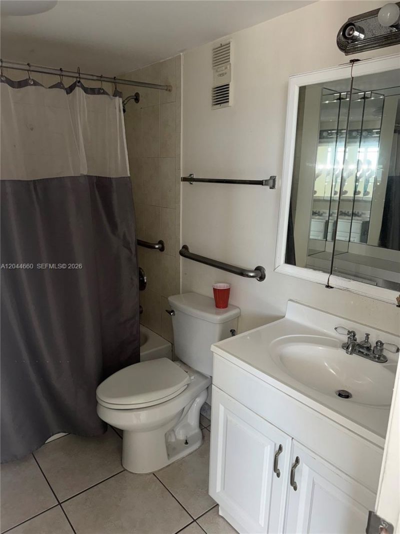 Please Call For Address, Unit 1111, Hialeah, FL 33012 Photo