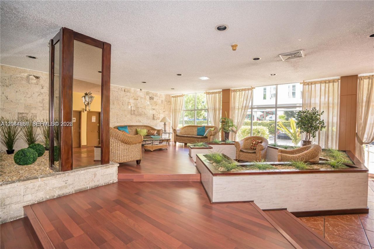Please Call For Address, Unit 1111, Hialeah, FL 33012 Photo