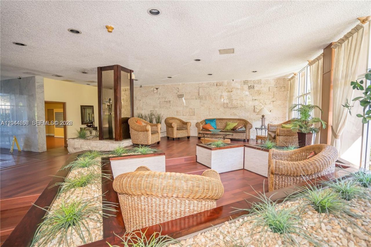 Please Call For Address, Unit 1111, Hialeah, FL 33012 Photo