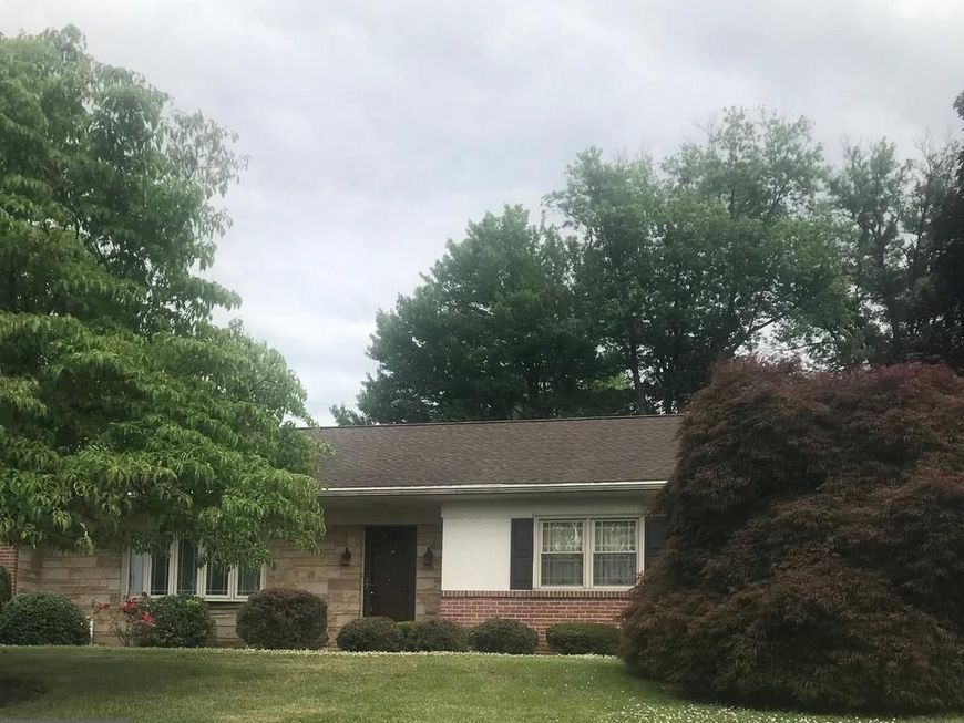 118 Shelbourne Drive, York, PA 17403 Main Photo