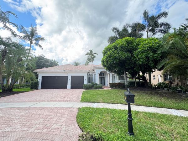11165 Whitehawk Street, Plantation, FL 33324