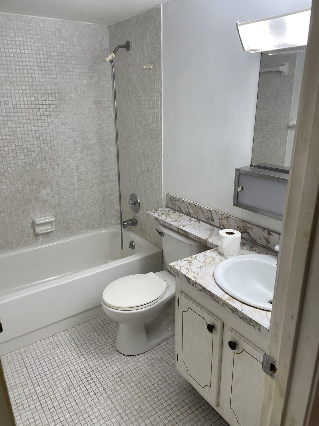 600 Village Green Court, Unit 121, Palm Springs, FL 33461 Photo