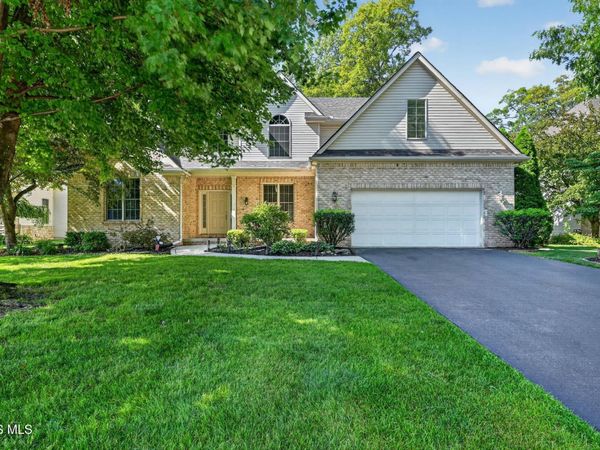 8855 Walnut Trail, Sylvania, OH 43560