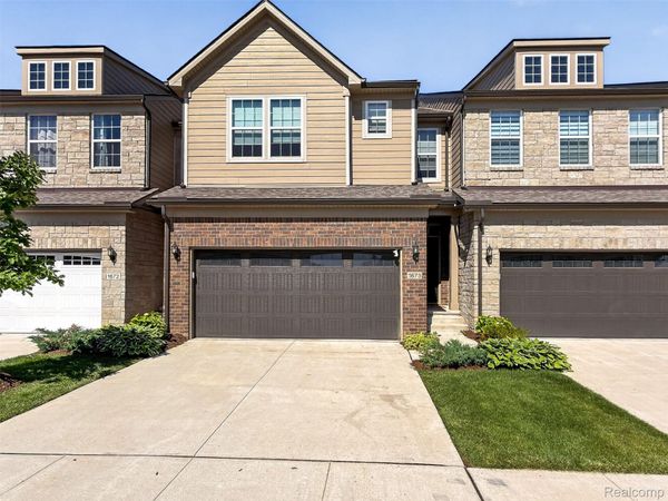 1673 Addison Circle, Commerce Township, Mi 48390