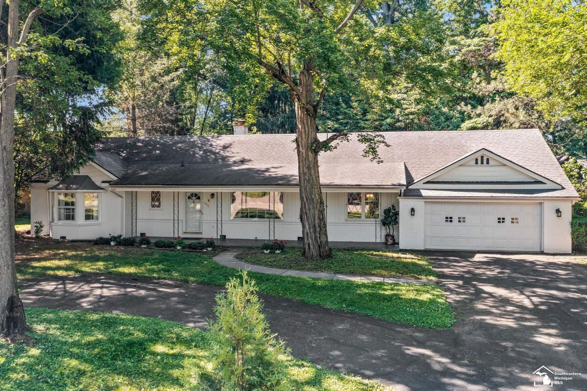 1417 Longfellow Drive, Temperance, MI 48182 Main Photo