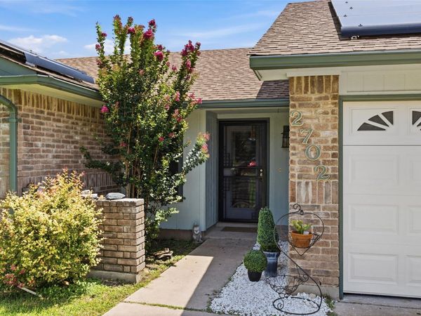 2702 Julie CV, Taylor, TX 76574