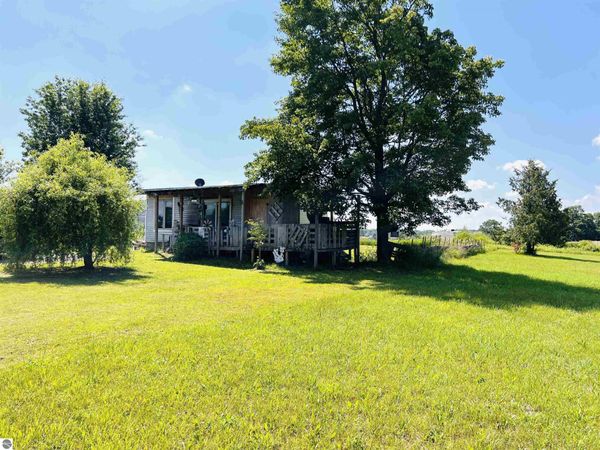 111 Eastland Drive, Leroy, MI 49655