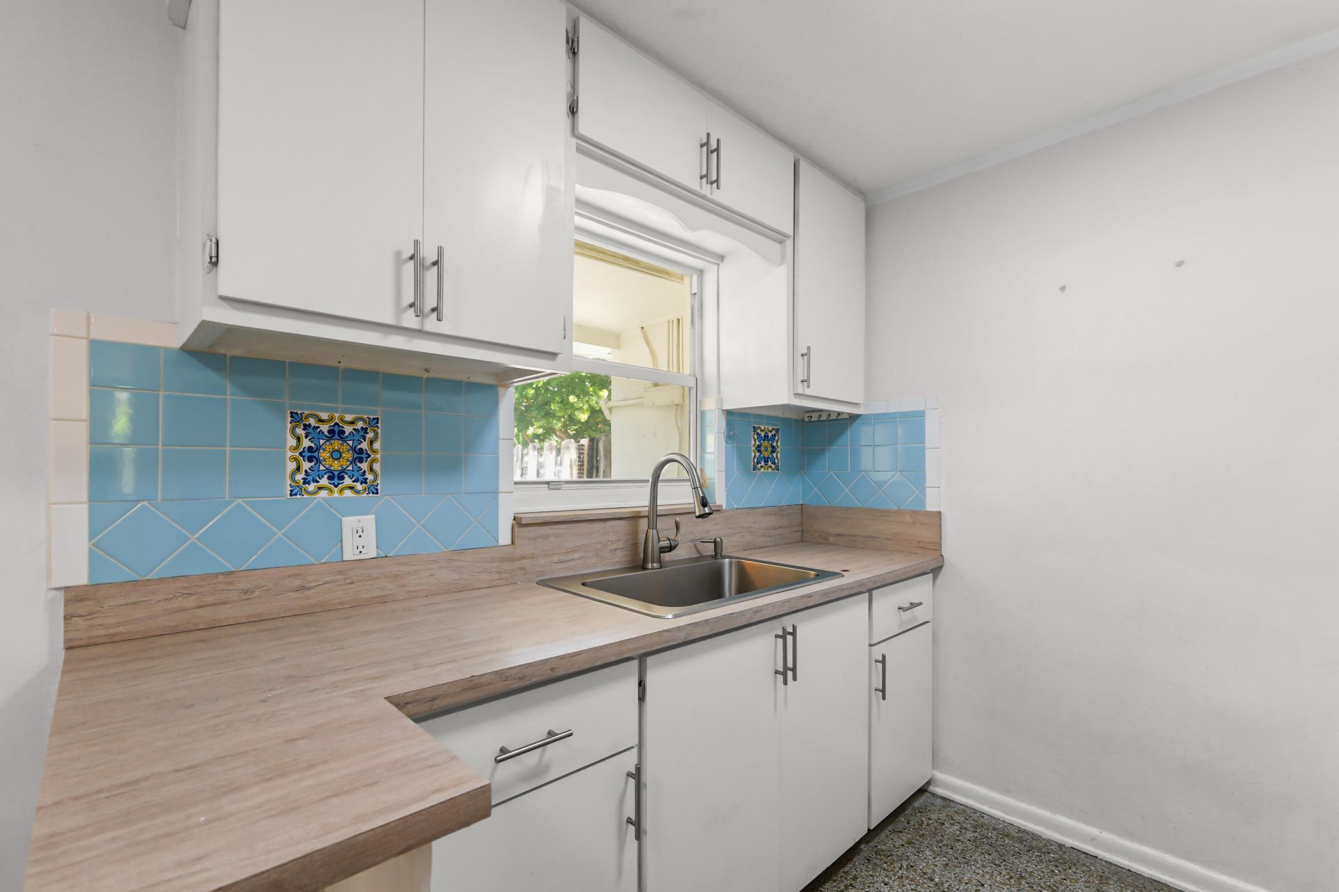 429 Lytle Street, West Palm Beach, FL 33405 Photo