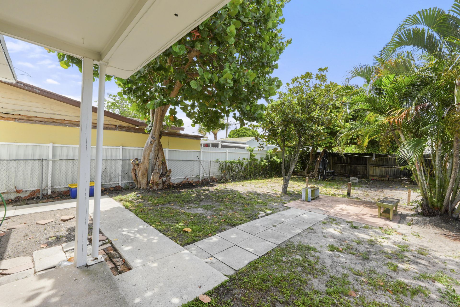 429 Lytle Street, West Palm Beach, FL 33405 Photo