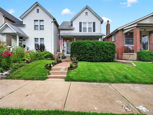 2925 Macklind Avenue, St Louis, MO 63139