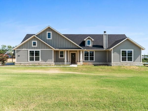 1011 Northern Oaks Court, Springtown, TX 76082