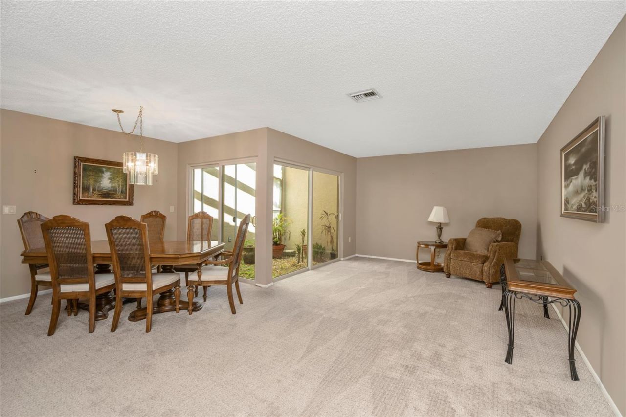 3825 Glen Oaks Manor Drive, Sarasota, FL 34232 Photo