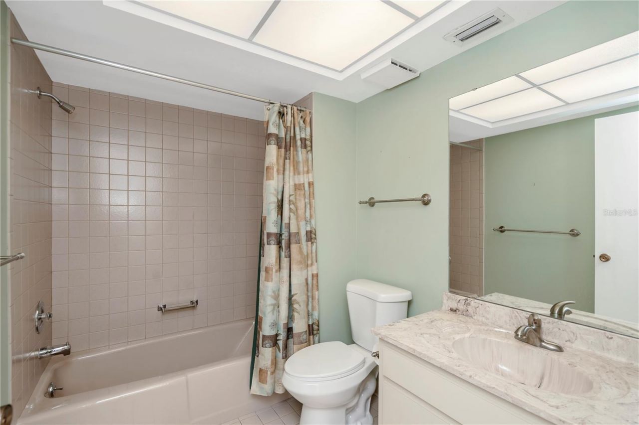 3825 Glen Oaks Manor Drive, Sarasota, FL 34232 Photo