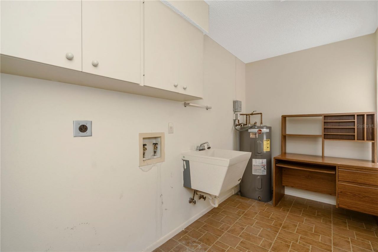3825 Glen Oaks Manor Drive, Sarasota, FL 34232 Photo