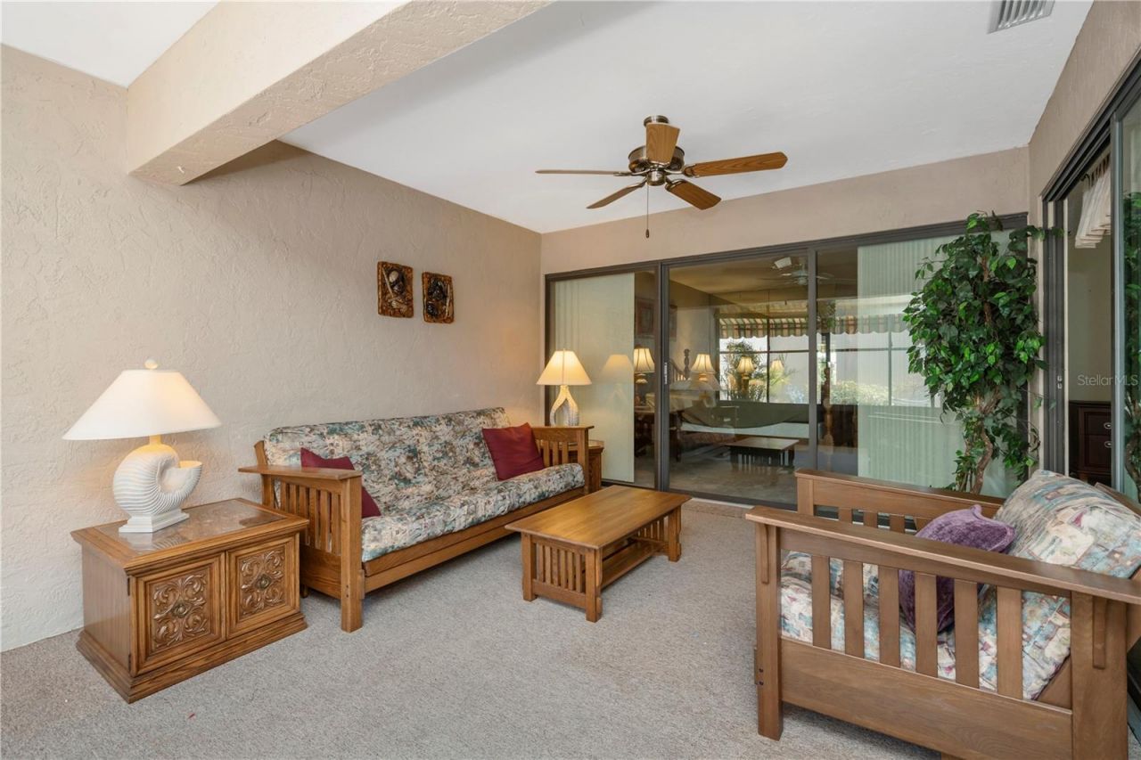 3825 Glen Oaks Manor Drive, Sarasota, FL 34232 Photo