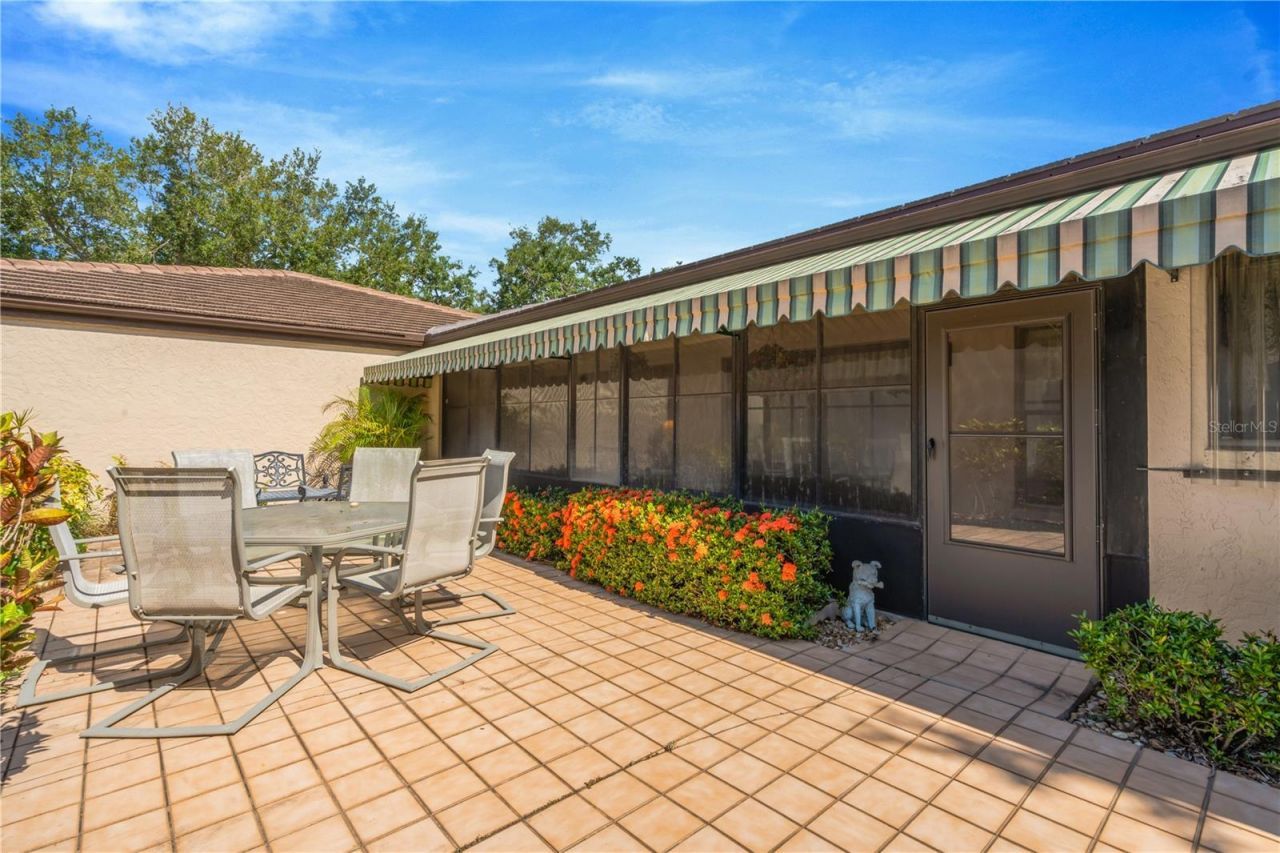 3825 Glen Oaks Manor Drive, Sarasota, FL 34232 Photo
