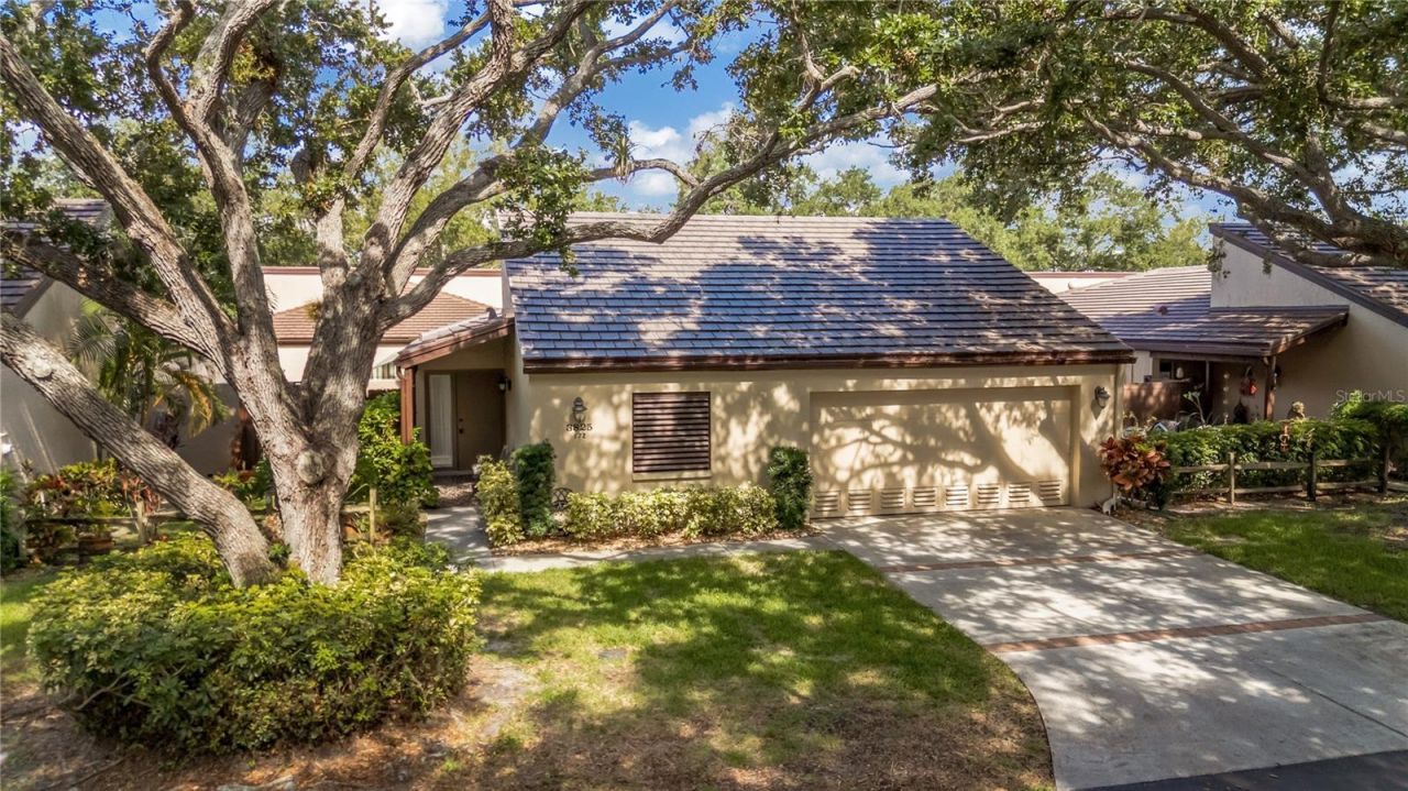 3825 Glen Oaks Manor Drive, Sarasota, FL 34232 Photo